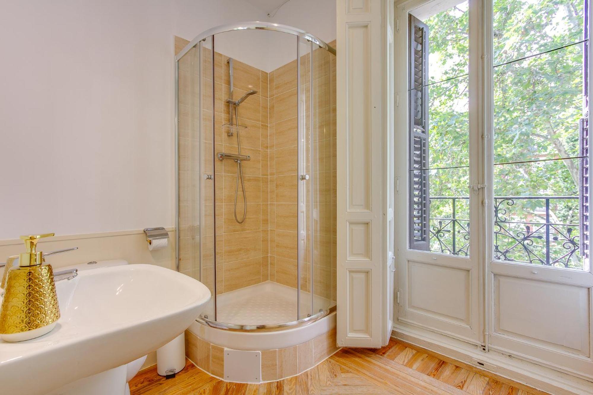 Amplias Habitaciones En El Corazon De Madrid - Plaza De Espana エクステリア 写真